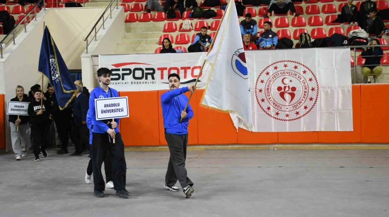 Anadolu Üniversitesi Öğrencilerinden Kick Boksta Madalya Gururu