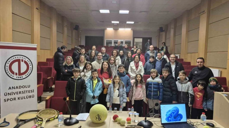 Anadolu Üniversitesi Spor Kulübü’nden Tenis Branşına Özel Bilgilendirme