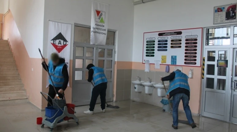 Eskişehir’de Okullar Ara Tatilde Yenileniyor