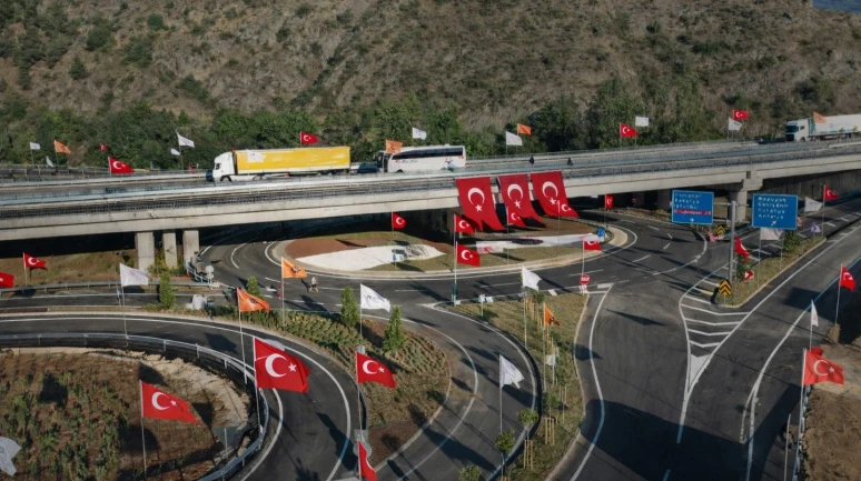Bilecik’te 3 önemli yol projesi yatırım programına alındı