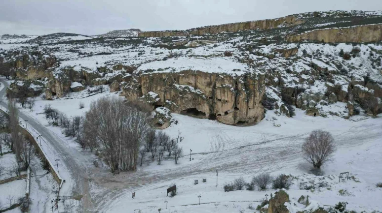3 Bin Yıllık Frig Vadisi Karlar Altında Kartpostallık Görüntüler Sundu