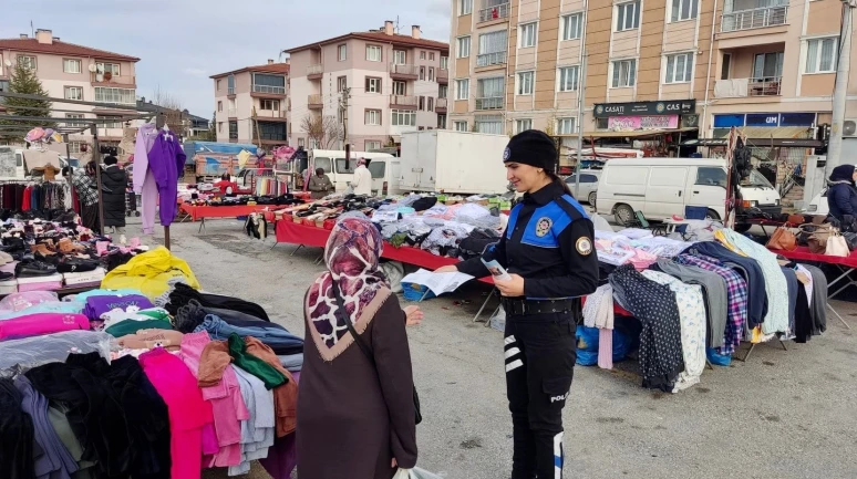 Kütahya'da Toplum Destekli Polislik ekiplerinden pazarcı esnafına bilgilendirme