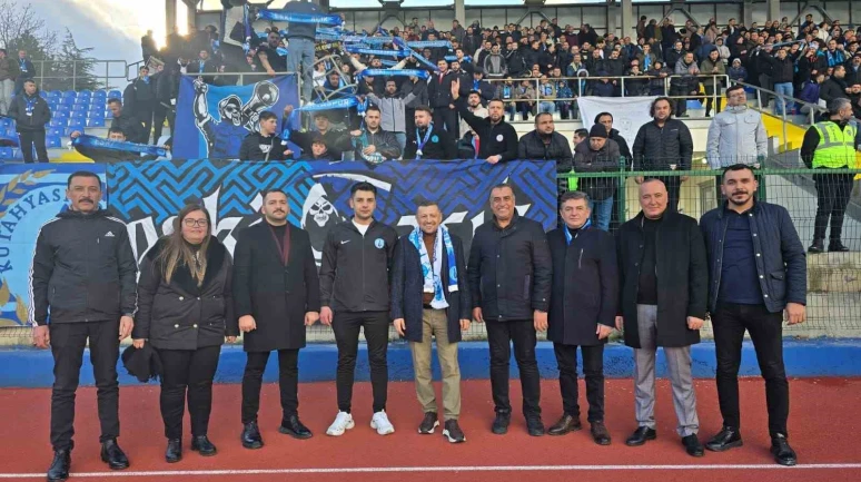 Milletvekili Erbaş’tan Karşıyaka Maçı İçin Kütahyalı Taraftarlara 2 Otobüs Desteği