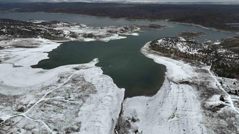 Porsuk Barajı’nda su seviyesi kış ayına rağmen geriledi