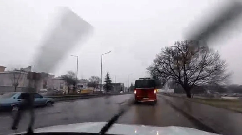 Eskişehir Çevre Yolu Göle Döndü: Sürücüler Zor Anlar Yaşadı