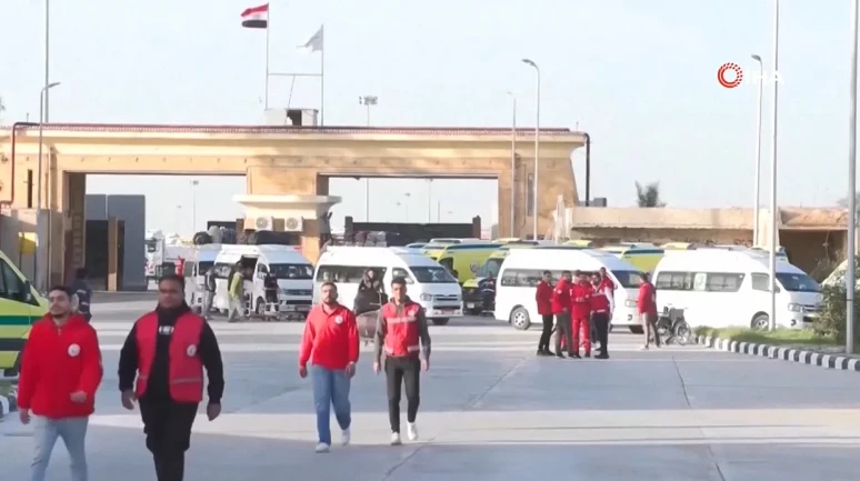 Yaklaşık 2 Yıl Sonra Açıldı: Refah Sınır Kapısı’nda İki Yönlü Geçiş Başladı