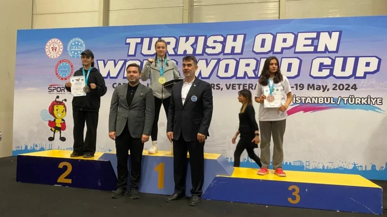 İstanbul’da Gerçekleştirilen Kickboks Turnuvasında Eskişehir Ay Spor Kulübü’nden Büyük Başarı