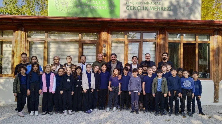 Gençlik ve Spor İl Müdürü Kalın Mihalgazi’de Gençlerle Buluştu