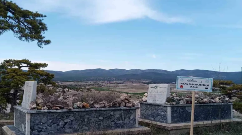 Beylikova'da Doğan Baba ve Gelininin Mezarları Yenilendi