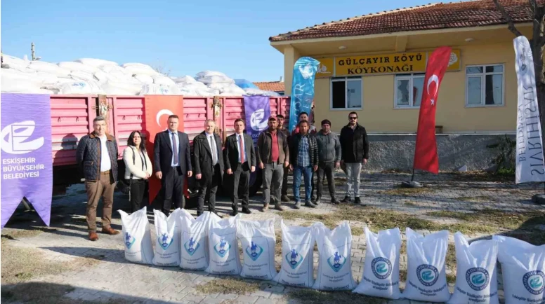 Sivrihisar’da Atıl Arazi Üretime Kazandırıldı, Arpa Ürünleri Dağıtıldı