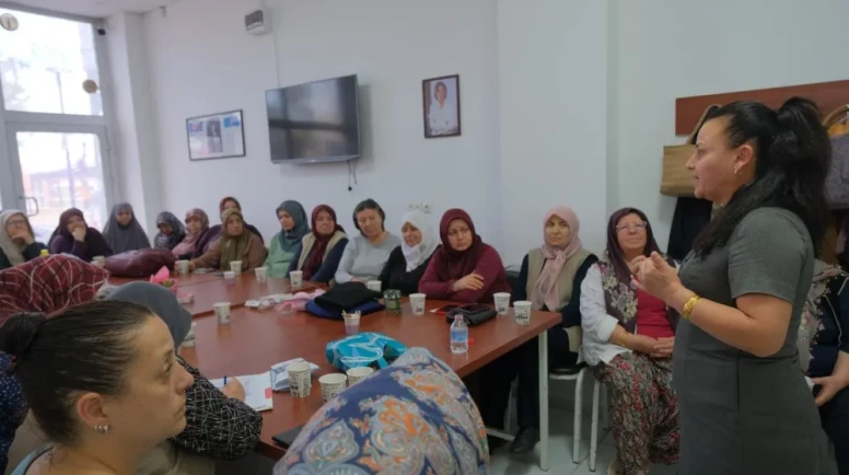 Büyükşehirin Şiddetle Mücadele Eğitimleri Sürüyor