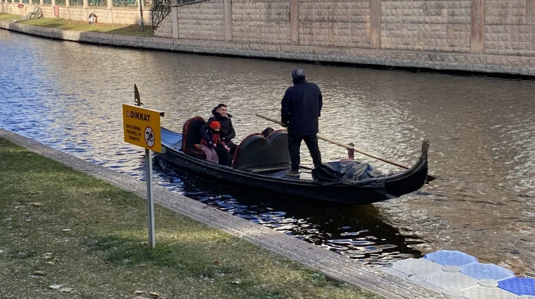 Eskişehir’de Dondurucu Soğuğa Rağmen Gondol Seferleri Sürüyor
