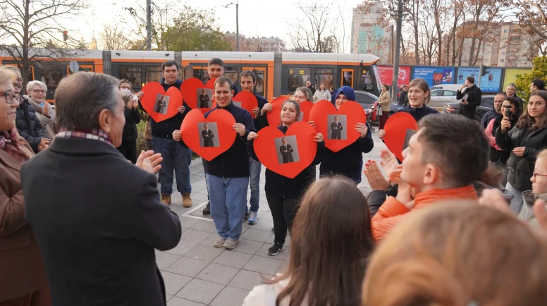 Tepebaşı’nda Özel Bireylerin “Farklı ve Özel” Karma Sergisi Açıldı