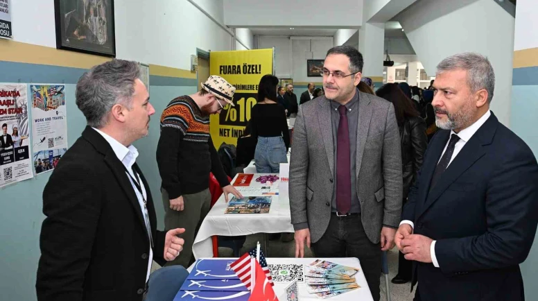 Anadolu Üniversitesi’nde Kariyer Buluşması: Turizm Sektörü Öğrencilerle Bir Araya Geldi