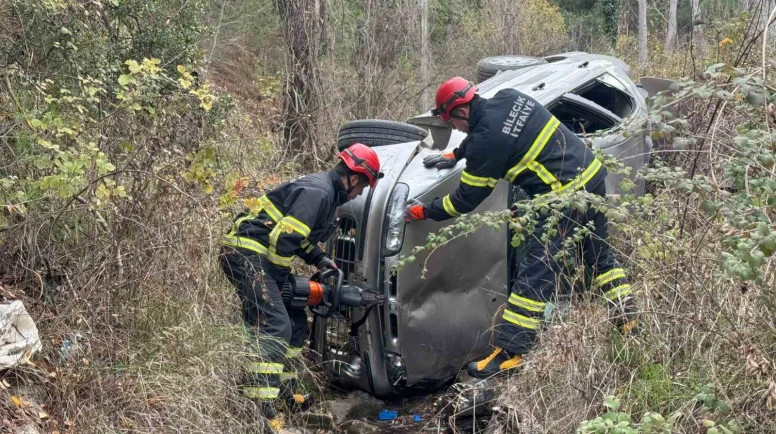 Bilecik’te frenleri tutmayan araç uçuruma yuvarlandı: Sürücü yara almadan kurtuldu