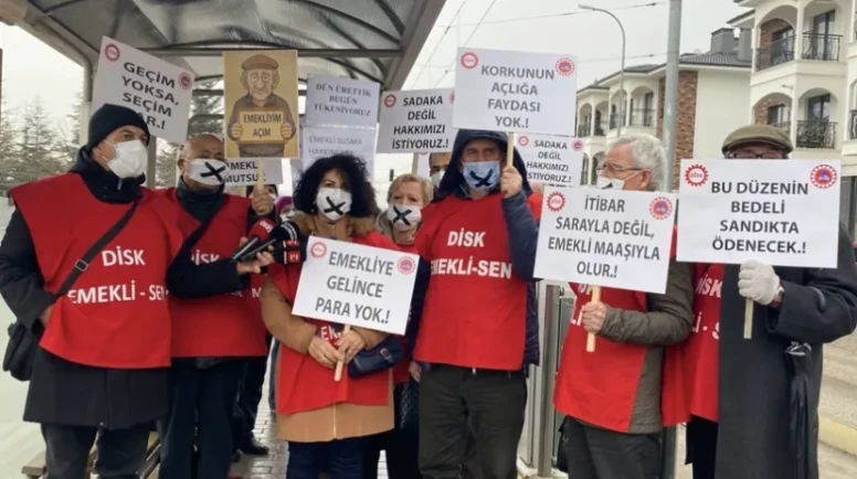 Emekliler Sessiz Çığlık Attı: “Artık Geçinemiyoruz”