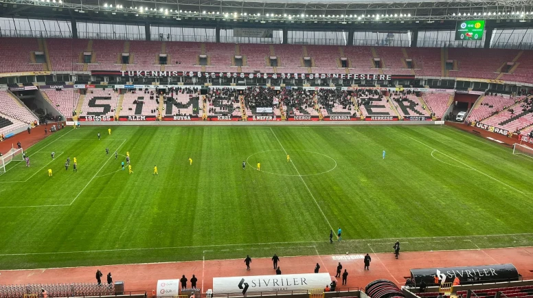 İki Eskişehir Temsilcisi Karşılaştı, Maç Başladı