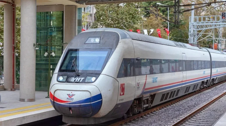 Yüksek Hızlı Tren Biletlerine Büyük Zam! İstanbul-Ankara-Eskişehir Bilet Fiyatı Ne Kadar Oldu?