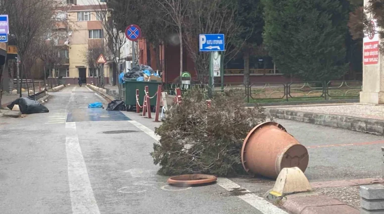 Eskişehir İçin Fırtına Uyarısı: Rüzgâr 90 Kilometreye Çıkacak