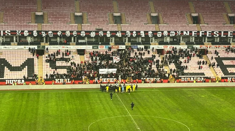 Eskişehir Derbisi Nefes Kesti: Eskişehirspor Sahadan Galip Ayrıldı