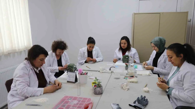 Lületaşı Kadın Eliyle Sanata Dönüşüyor