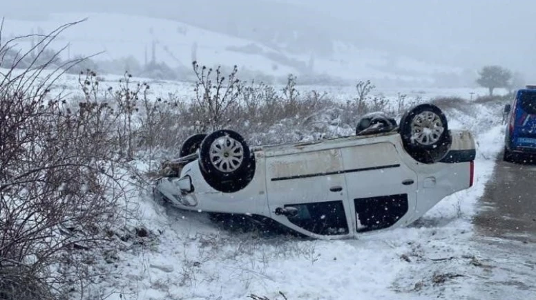 Pazaryeri’nde Kontrolden Çıkan Otomobil Takla Attı