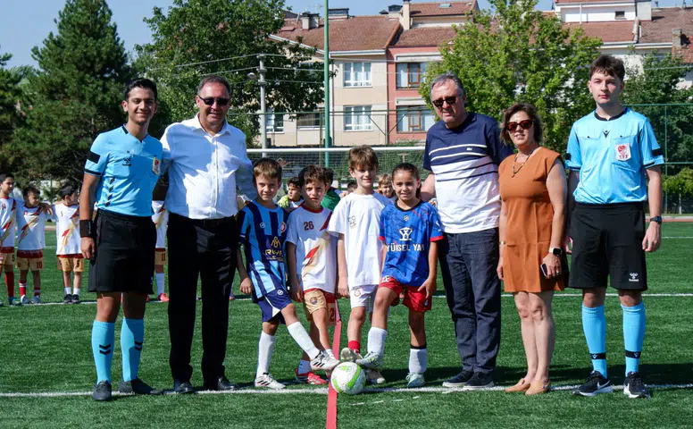 30 Ağustos Zafer Bayramı Mini Minikler Futbol Şenliği Başladı