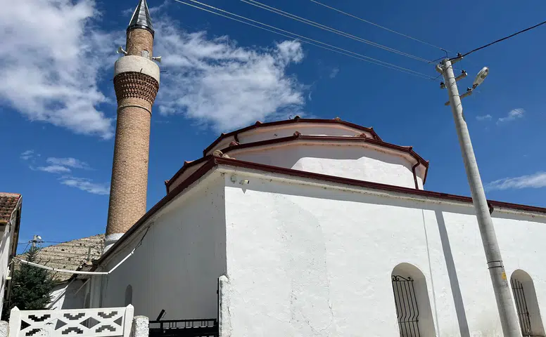 Eskişehir’de 8 Asırlık Büğdüz Camii Dikkat Çekiyor