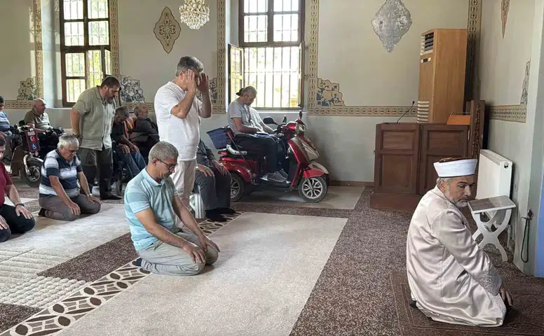 Eskişehir’deki Hacı Hasan Ağa Camii 17 yıldır engelsiz ibadet sunuyor