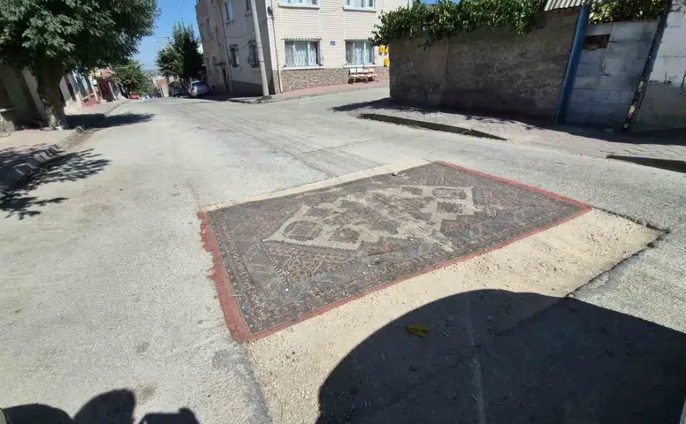 Eskişehir’de Çukur İçin Dikkat Çeken Çözüm: Halı
