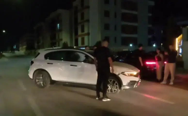 Eskişehir’de motosiklet ile otomobil çarpıştı: 1 yaralı