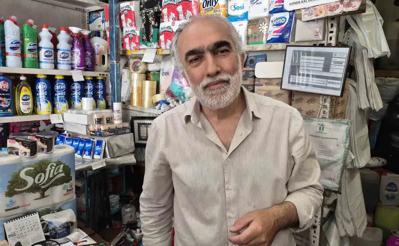 Koronavirüs döneminde astı, yıllar geçmesine rağmen kaldırmadı
