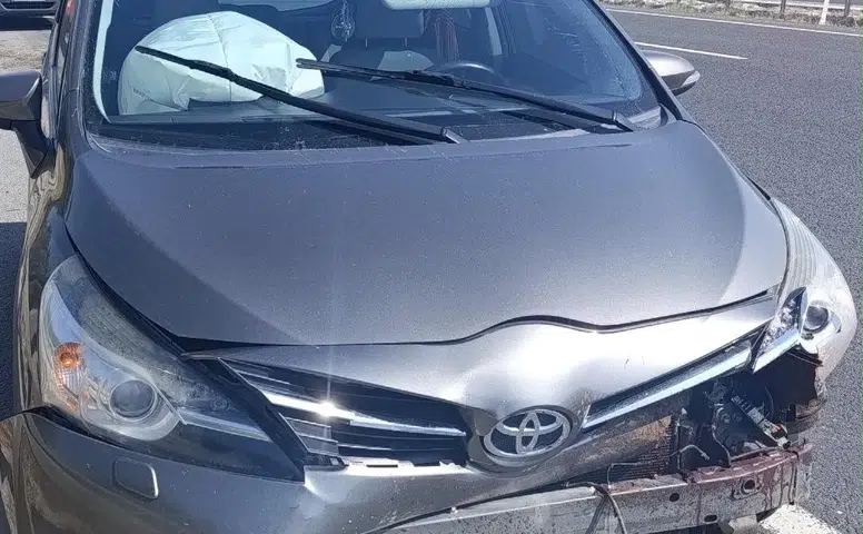 Koyuna Çarpan Otomobilde 1 Kişi Yaralandı