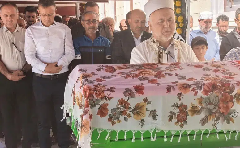Filo Jet’te Hayatını Kaybeden Elmas Demir Son Yolculuğuna Uğurlandı