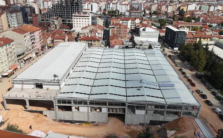 Kurtuluş Kapalı Pazar Yeri’nde çalışmalar hızlandı