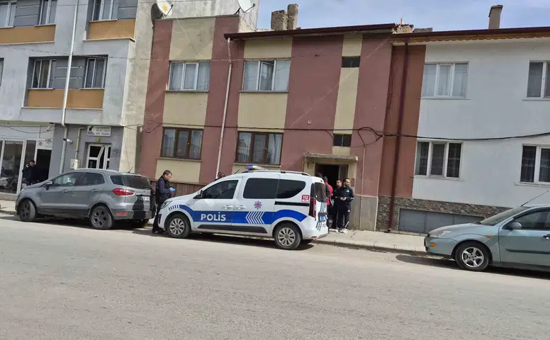 Eskişehir’de 52 Yaşındaki Adam Merdiven Altında Ölü Bulundu