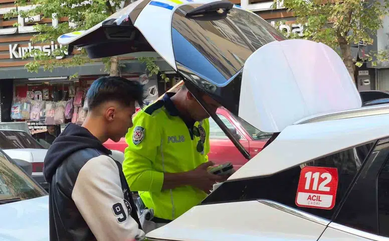 Eskişehir’de Otomobil Sürücüsüne Yumruk Attı: 180 Bin TL Ceza