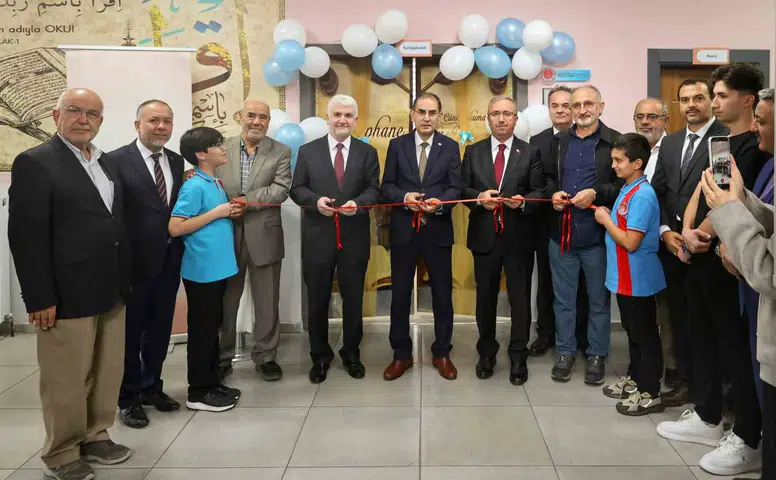TEİ’den Eskişehir Anadolu İmam Hatip Lisesine kütüphane