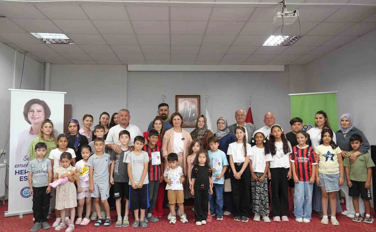 Eskişehir’de 1800 öğrenciye kırtasiye desteği