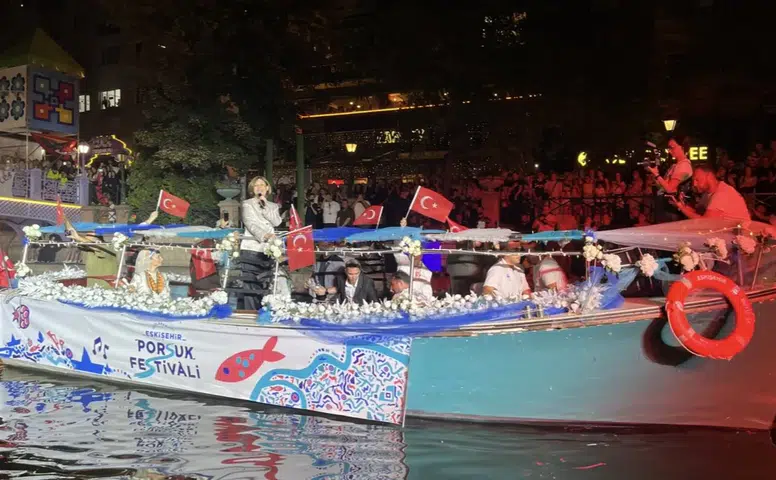Uluslararası Eskişehir Porsuk Festivali coşkuyla başladı