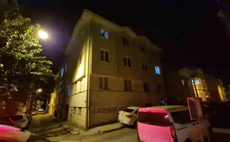 Eskişehir’de 2’nci Kattan Düşen Kişi Yaralandı