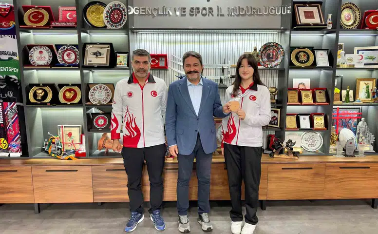 Rabia Şafak Dünya Kick Boks Şampiyonası’nda Üçüncü Oldu