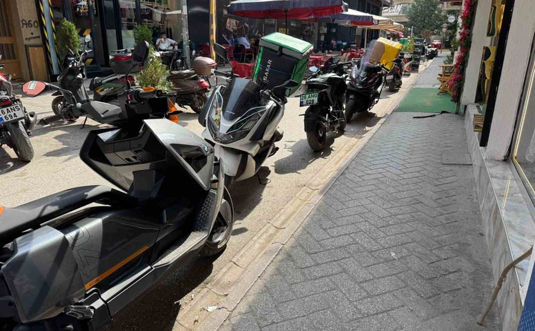 Eskişehir’de Yasak Sokak Motosikletlerle Doldu