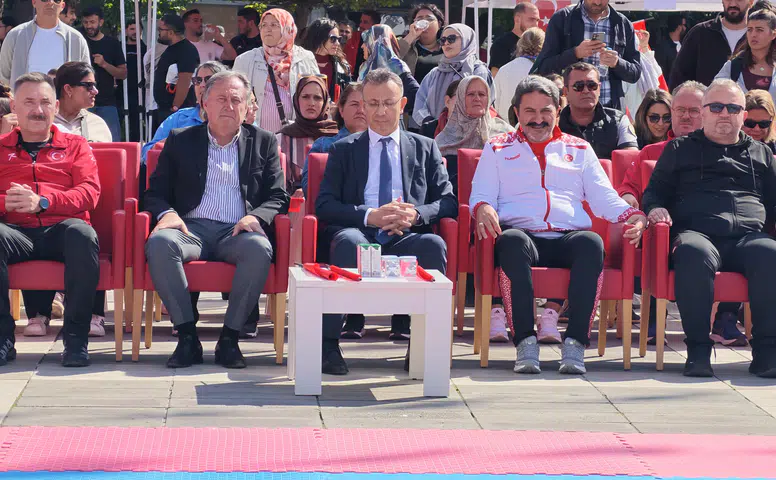 Eskişehir’de Amatör Spor Haftası Korteji Düzenlendi