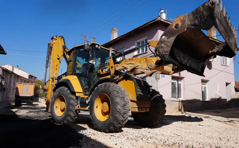 Seyitgazi’de Eskişehir Caddesi’nin Asfalt Çalışması Tamamlandı