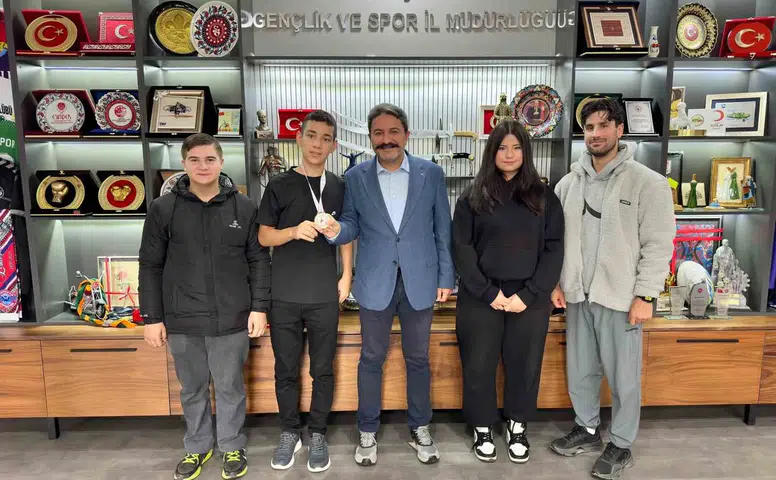Eskişehirli Miraç Demirel Hemsball Türkiye Şampiyonu Oldu