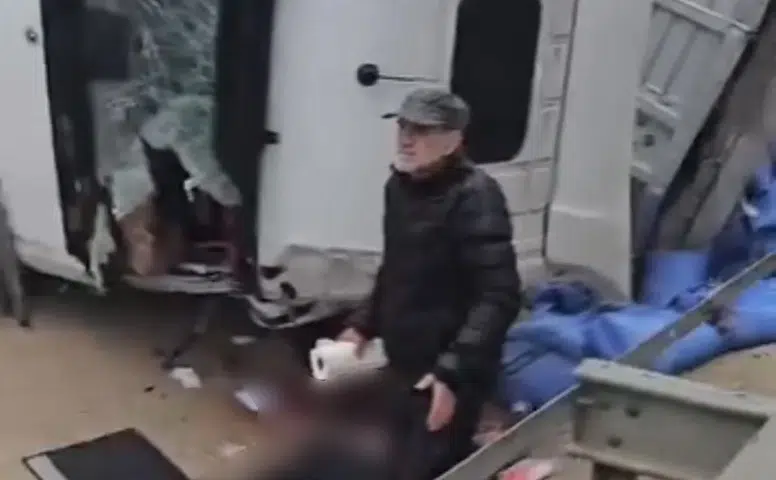 Sivrihisar’da Tır Devrildi: Sürücü Ağır Yaralı