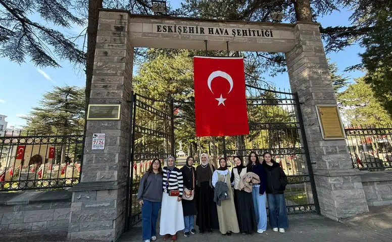 Eskişehir’e Yeni Gelen Üniversiteliler Şehri Keşfe Çıktı