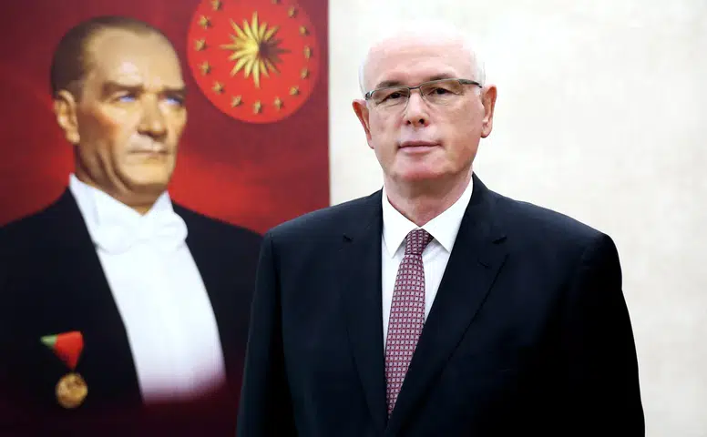 Kazım Kurt: “Yaşasın Cumhuriyet, Yaşasın Demokrasi!”