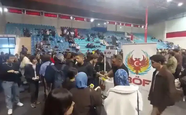 Eskişehir’de Polis Gençlerle Kampüslerde Bir Araya Geldi